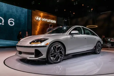 IONIQ 6